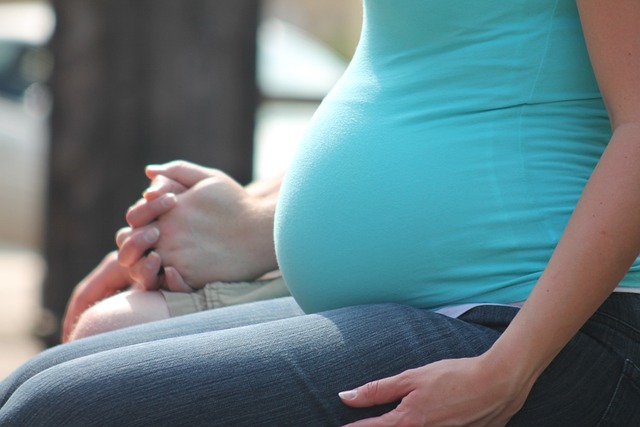 Comment retendre la peau du ventre après la grossesse